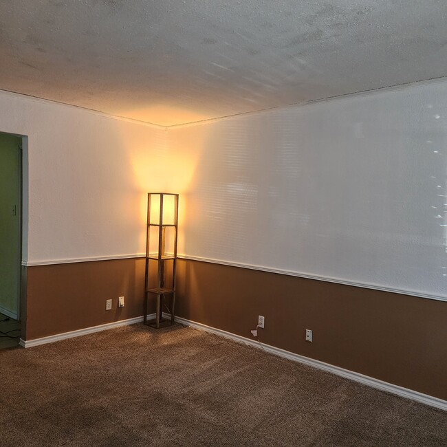 Photo - 1306 Becker Dr