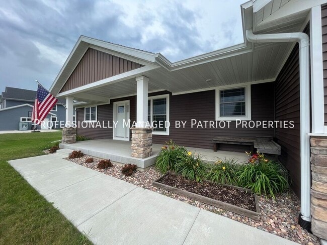 Photo - 245 Alyssa St