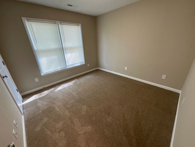 Photo - 2553 Old Mill Rd