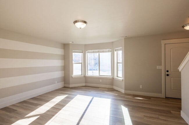 Photo - Beautiful Townhome in Rexburg Close to Campus