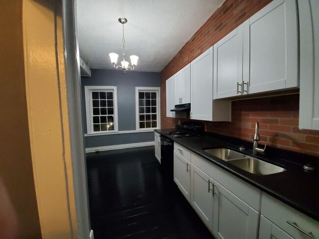 Photo - 820 Caroline St Unit 3