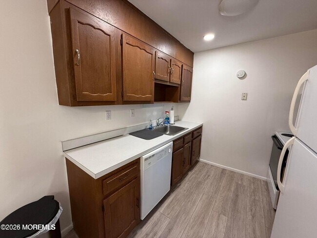Photo - 1178B Clydebank Ct
