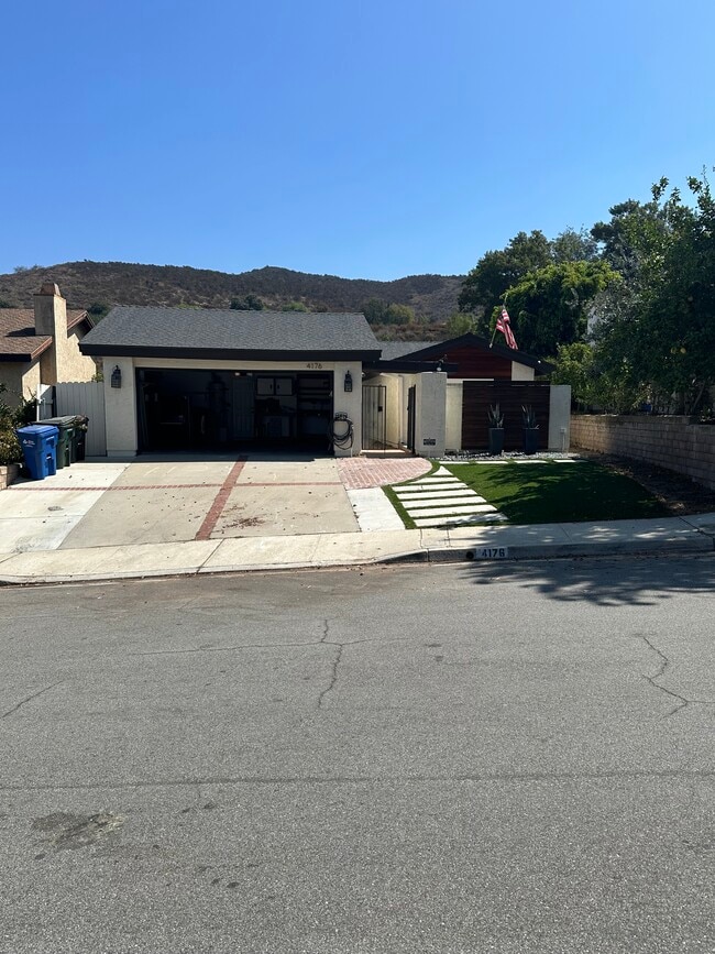 Building Photo - 4176 Minnecota Dr