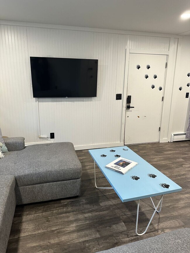 Photo - 521 N St Unit B