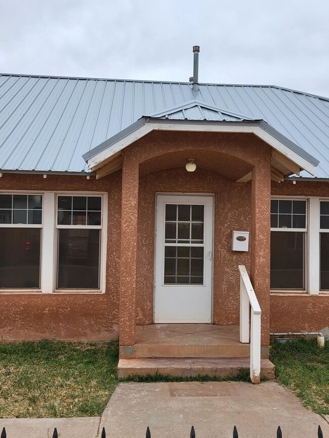 Building Photo - 214 W Aspinwall St Unit 3