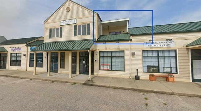 Building Photo - 567 S County Trail Unit 322 Rental