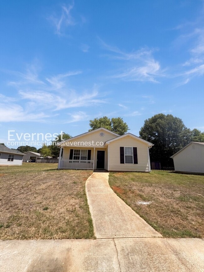 Building Photo - 3-Bed/2-Bath Home with Driveway and Patio/Available Now!