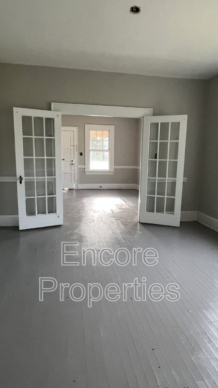 Building Photo - 705 Rhem St