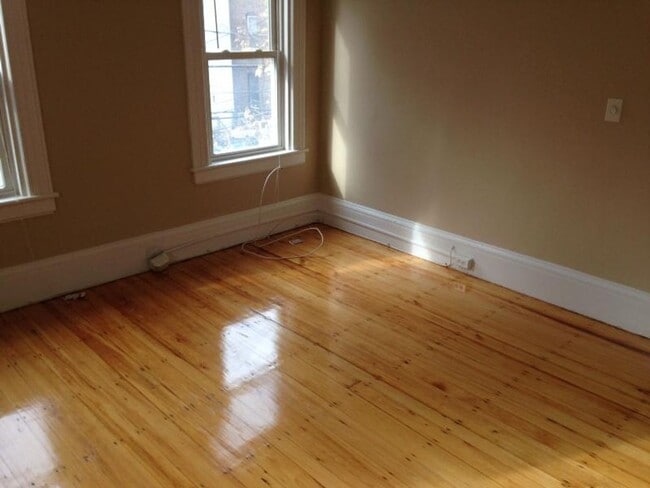 Photo - Charming 6 Bedroom House