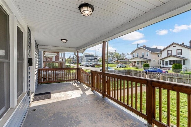 Photo - 866 E Starr Ave