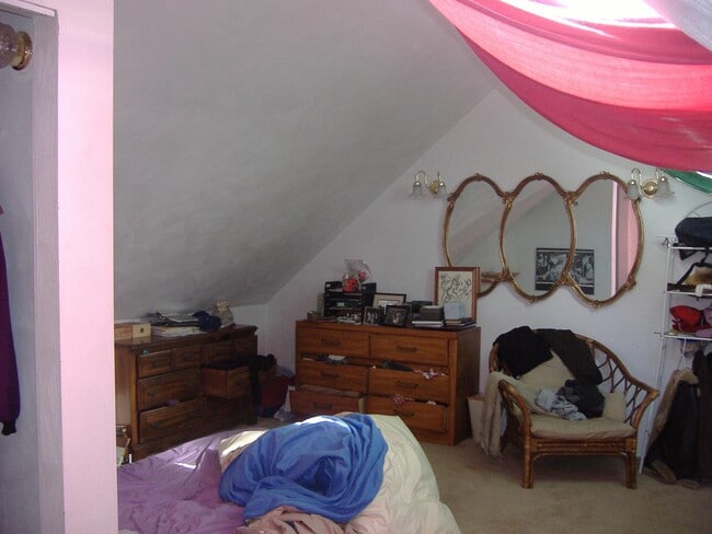 Photo - 5819 Bartlett St