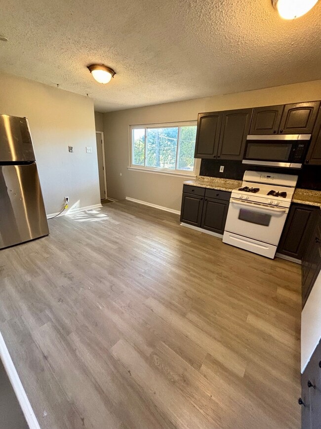 Photo - 710 Loyola Dr