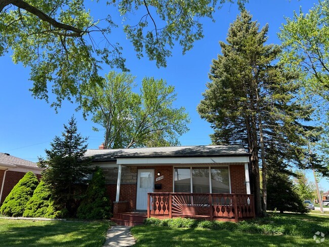 Building Photo - 30014 Lonnie Dr Rental