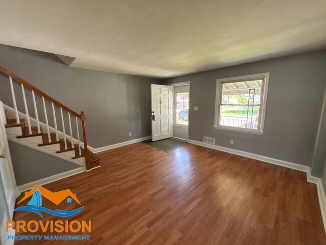 Photo - 120 Kingston Rd