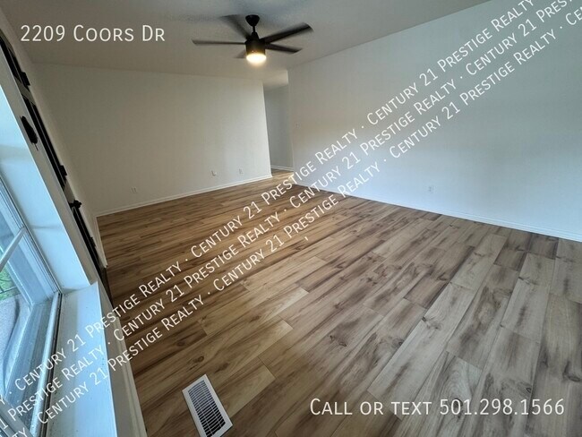 Photo - 2209 Coors Dr