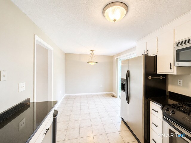 Photo - 8 Barrington Dr Unit C