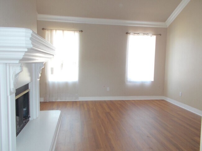 Photo - Spacious Estate on Nearly an Acre!