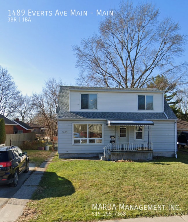 Building Photo - SPACIOUS 3BEDROOM/1BATH MAIN FLOOR Unit Main