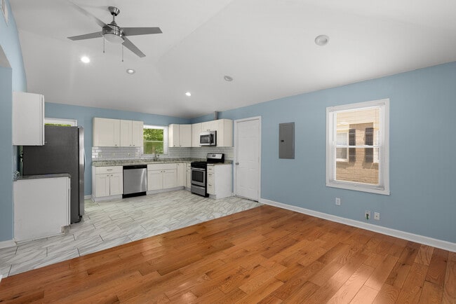 Photo - 2931 Diana Dr SW