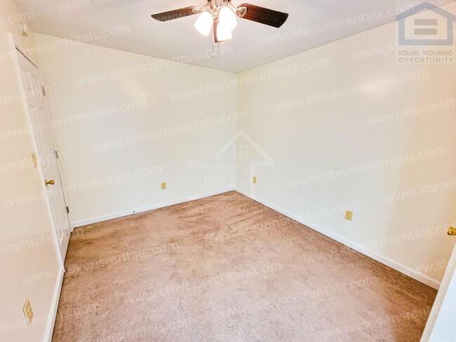 Photo - 62 Bybee Woods Dr