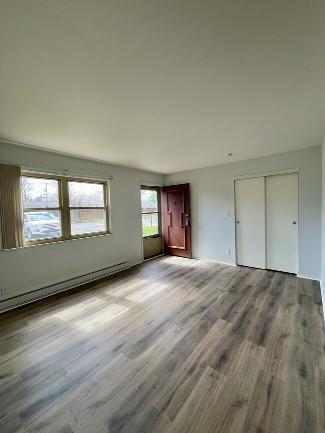 Photo - 767 N Macomb St