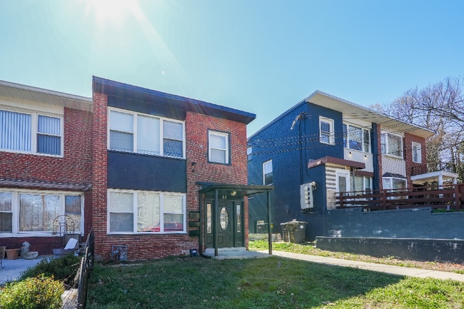 Photo - 57 Victor St NE Unidad #3