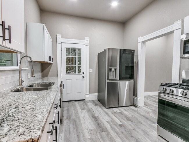 Photo - Beautiful 4 bedroom home in Guthrie - Move in Deposit-Free! (If Qualified)