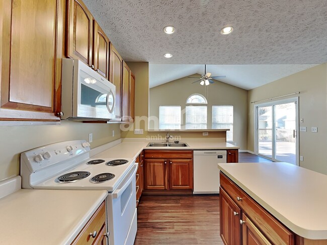 Photo - 285 Coyote Dr