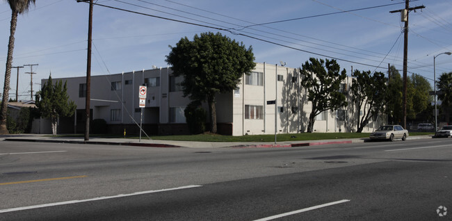 Photo - 6800 Varna Ave Apartments