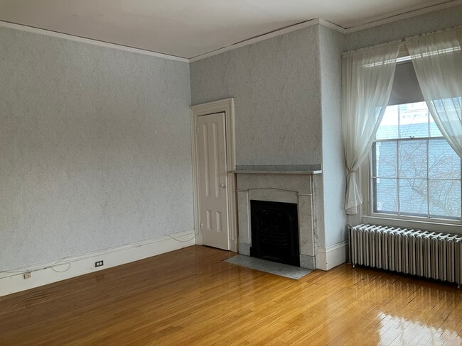 Photo - 31 Pleasant St Unit 1