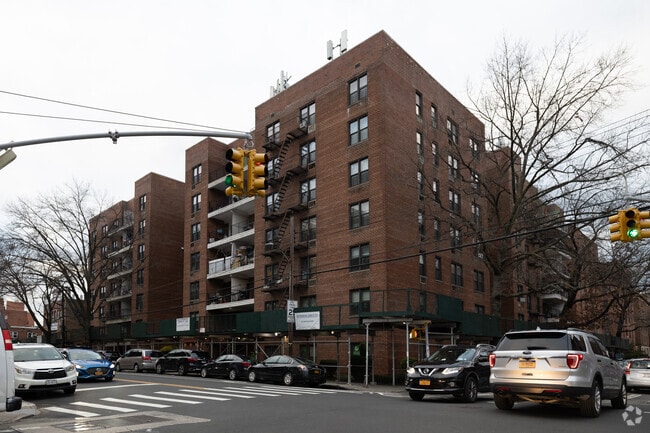 3225 Parsons Blvd - 3825 Parsons Blvd