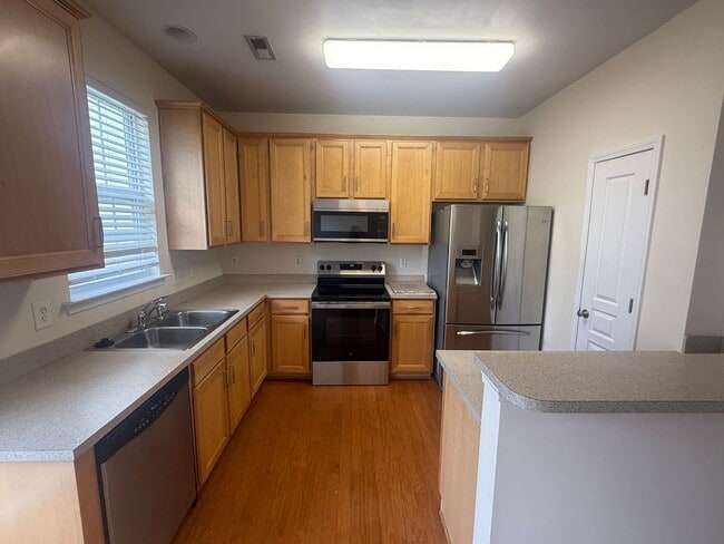 Photo - 3 bedroom 2.5 bathroom Fieldstone Townhouse in Fort Mill!