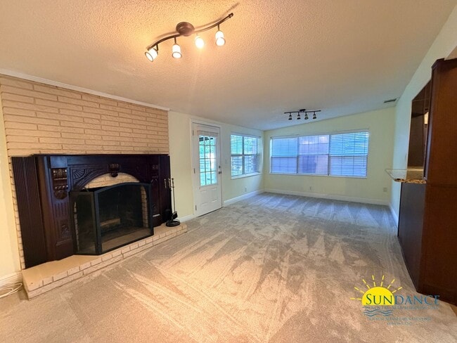 Photo - Lovely 4 Bedroom Home Close to Ferry Park