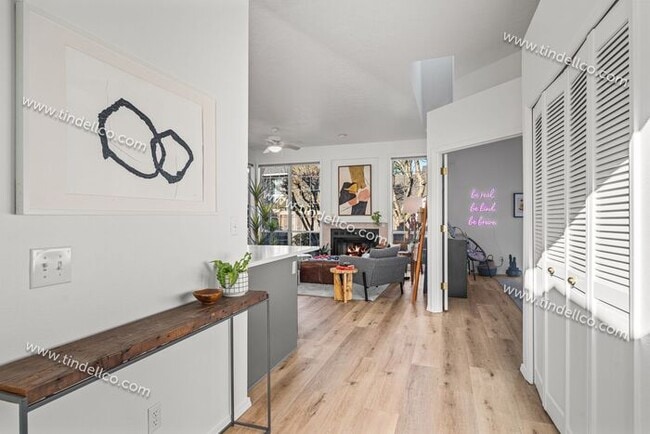 Photo - Elegant One-Level Lake Oswego Home with Vaulted Great Room & Garden Patio