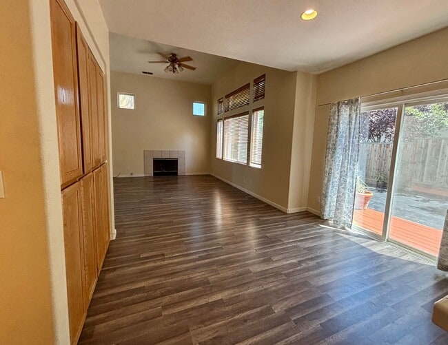 1830 Highland Way