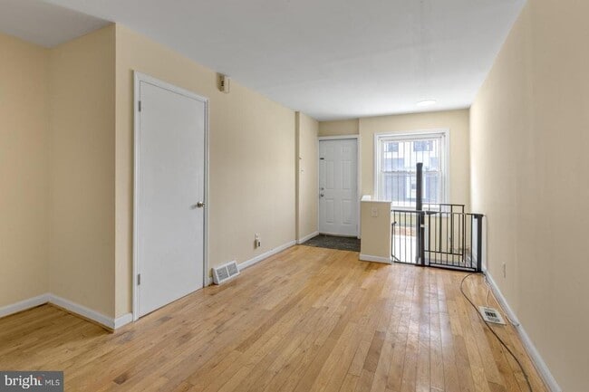 Photo - 711 S 5th St Unit 1