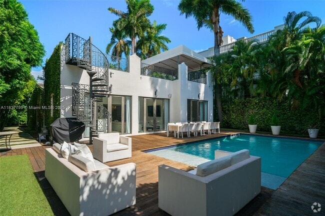 Building Photo - 110 3rd San Marino Ter Rental