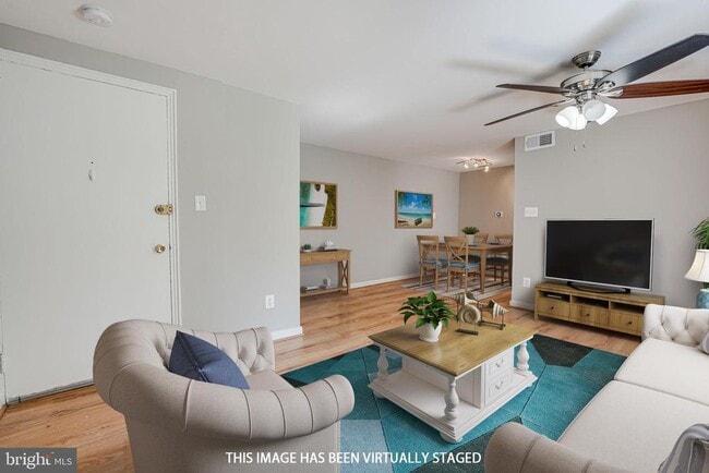 Building Photo - 814 N Arlington Blvd Unit 102 Rental