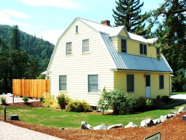 Building Photo - NEW LOWER PRICE. On the RIVER with Fishing... Rental