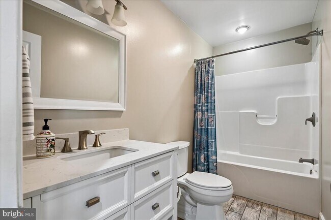 Photo - 7660 Turnbrook Dr