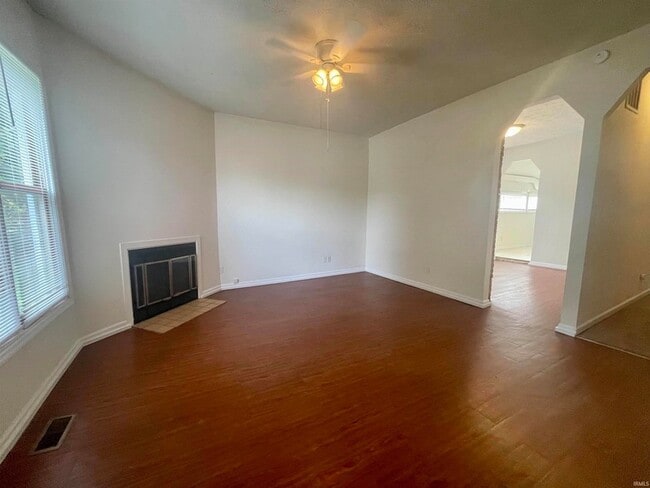 Photo - 200 E 2nd St