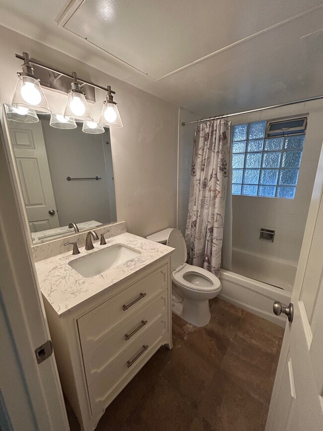 Photo - 351 E Thomas Rd Unit D104