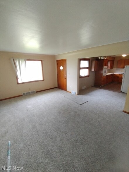 323 Marmion Ave