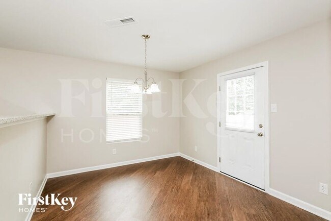Photo - 1434 Waterlily Lane