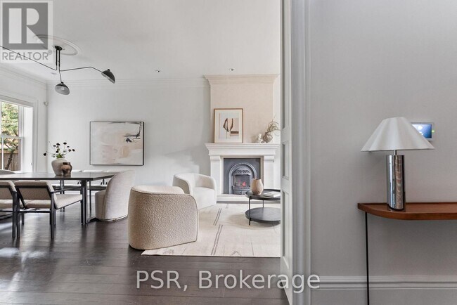 Photo - 126 Dovercourt Rd
