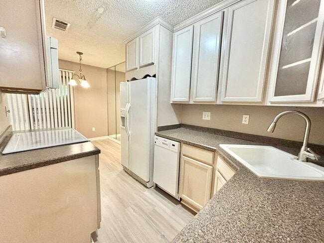 Photo - 9345 Chisholm Rd