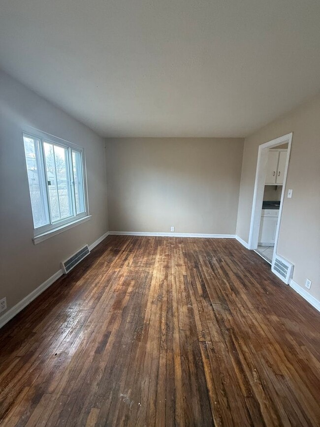 Photo - Euclid 4 Bed Single Water/Sewer included