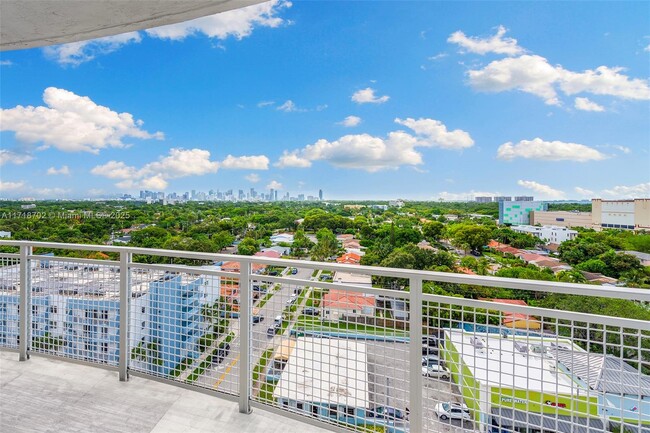 Photo - 2600 SW 27th Ave Condominio Unidad PH04