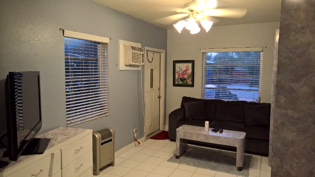 Photo - 1948 Roosevelt St