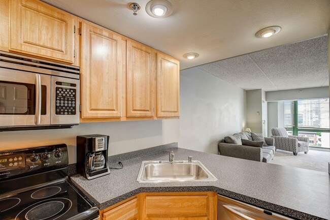 Photo - 270 E Highland Ave Unit 1046